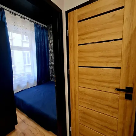 Hola Piotrkowska Апартаменты *