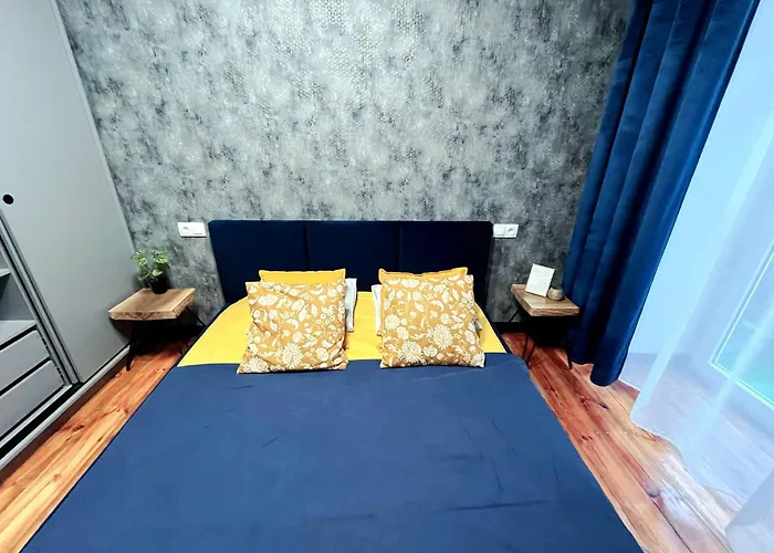 Hola Piotrkowska 69 *